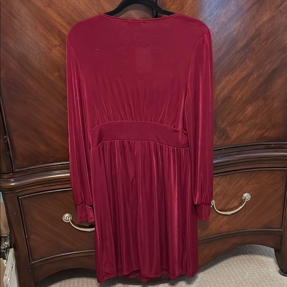 Holiday Red Long Sleeve Dress by Muse Petites NWT - Picture 3 of 4
